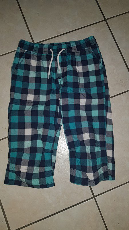 Jungen Shorts im Karo-Look  Gr 140