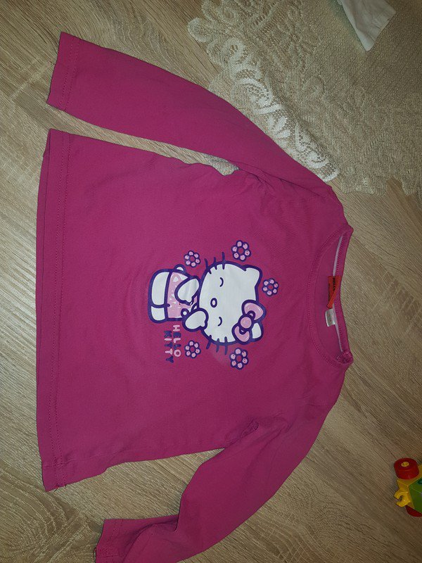 Langarmschirt Gr 98/104 Drück löst sich etwas