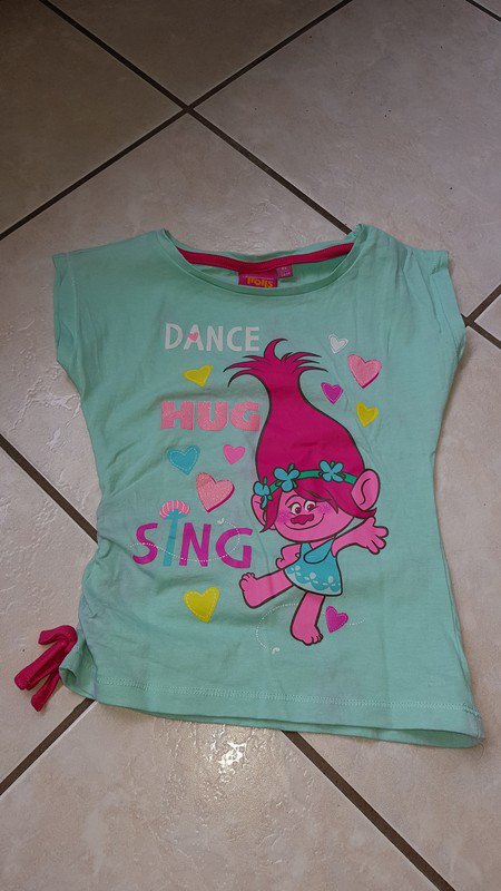 T-shirt Gr 4Y getragen bei 104 