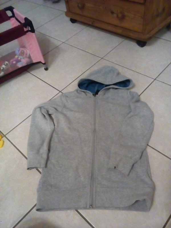 dünne Sweatshirt Jacke Gr 134/140