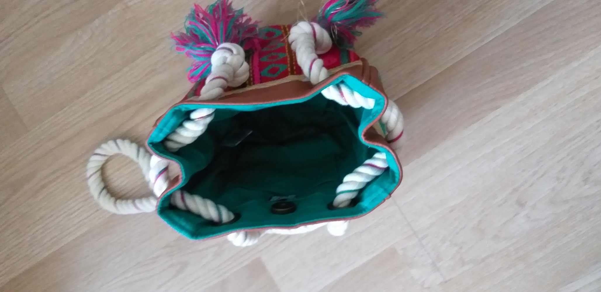 kleine Handtasche in Beutelform ca. 18 x 19 cm groß