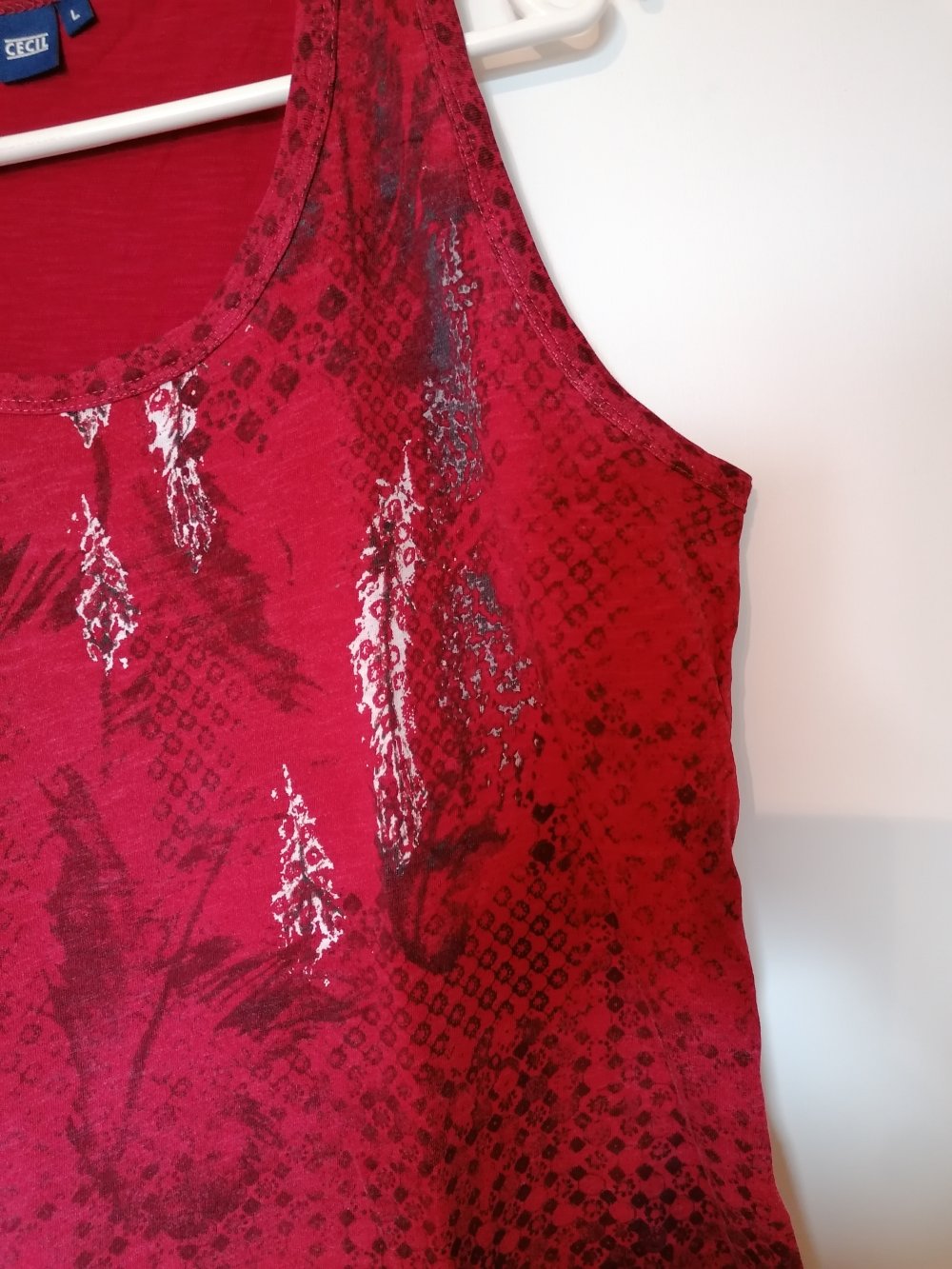 Cecil: dunkelrotes Sommertop mit Muster Gr. L