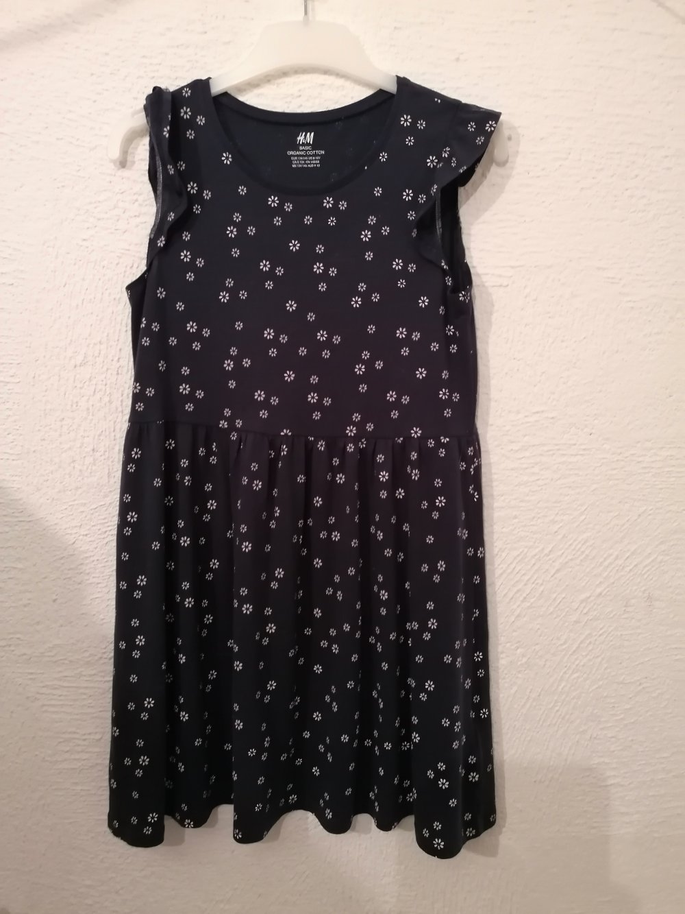 H&M: dunkelblaues T-Shirtkleid mit Blümchen Gr. 134/140