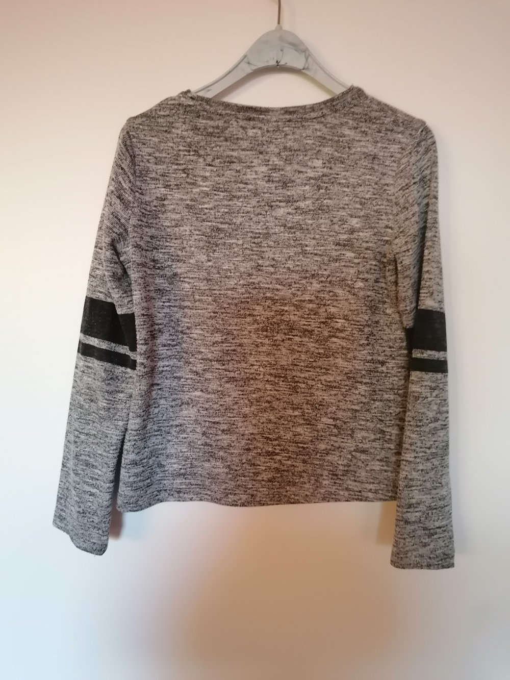 emoji: hellgrauer Pullover mit Wechselbild Gr. 134