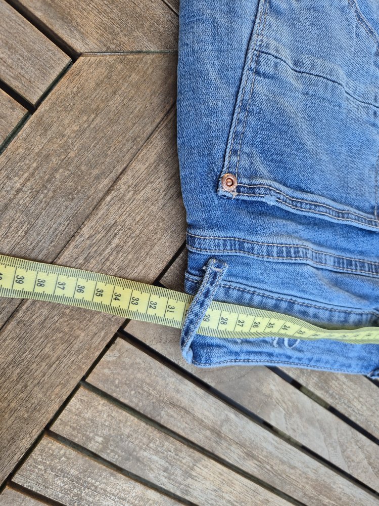 Vigino: raffinierte 3/4 Jeans Gr. 152