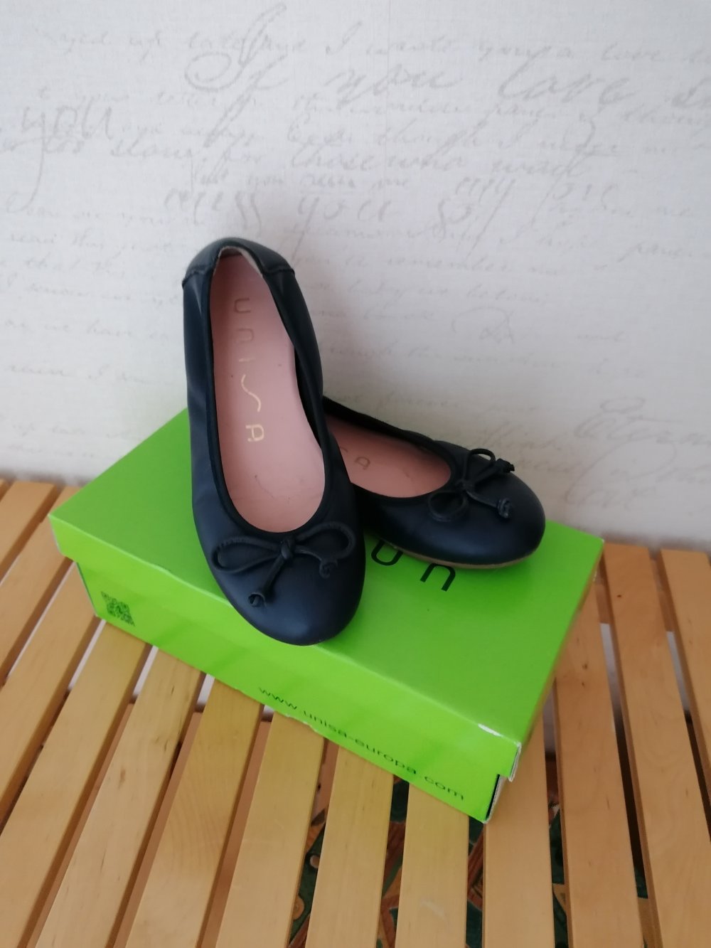 Unisa: marineblaue Leder-Ballerina Gr. 31