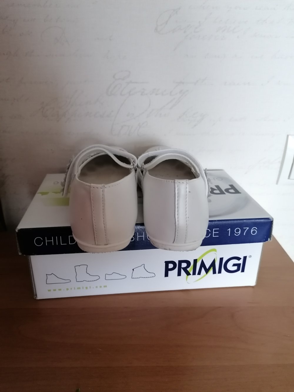 Primigi: Riemchenballerina mit Blumenapplikation, ivory Gr. 34