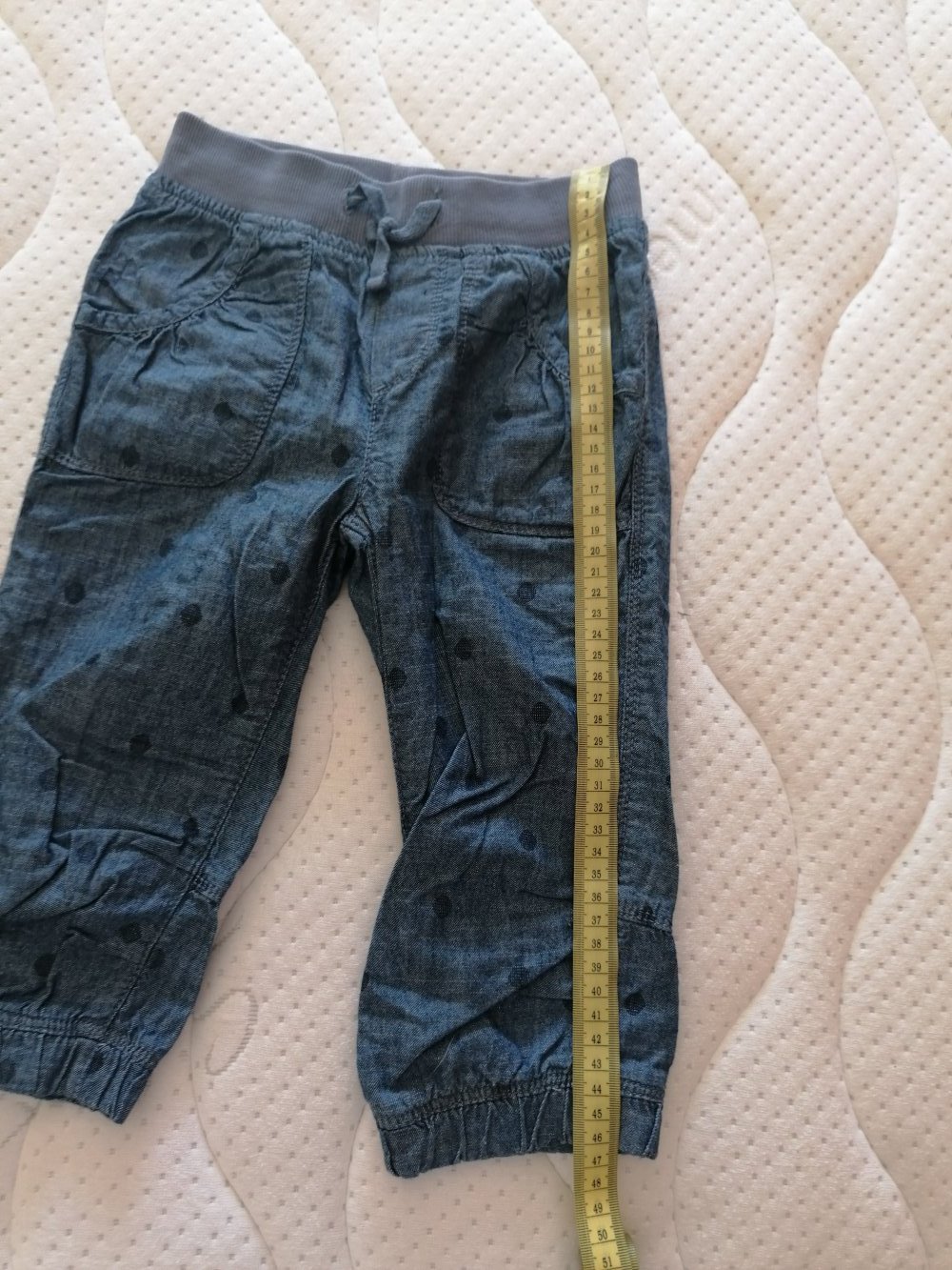H&M: dunkelblaue leichte Caprihose Gr. 110 
