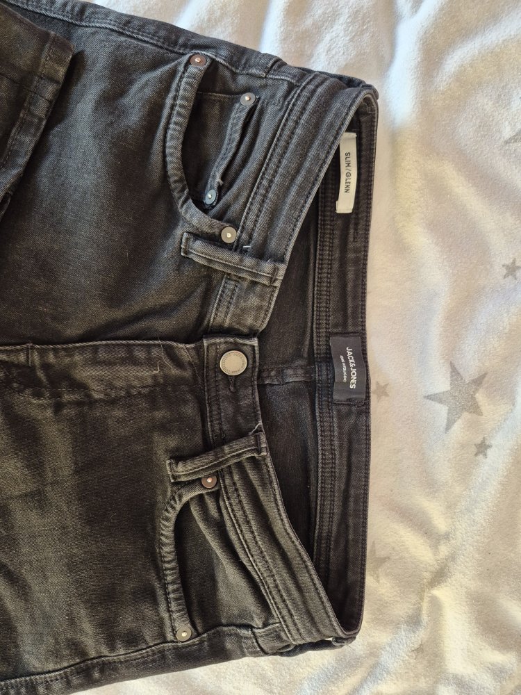 Jack & Jones: schwarze SlimmJeans 