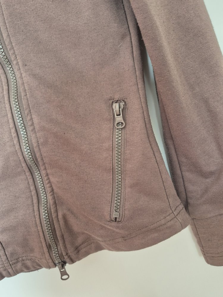 Steeds: Sweatjacke mit bunter Stickerei Gr. 152