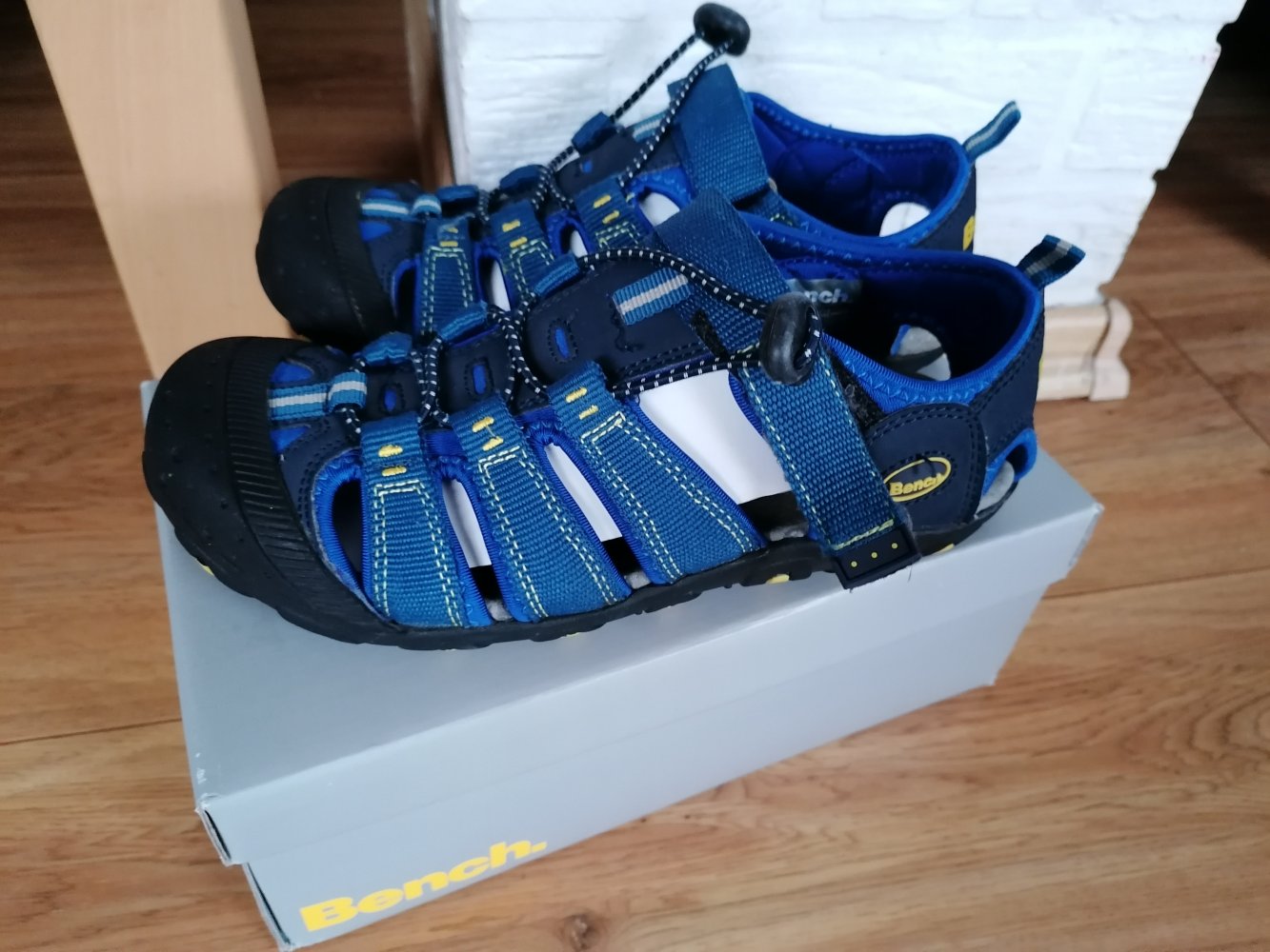 Bench: Outdoorsandalen Gr. 35