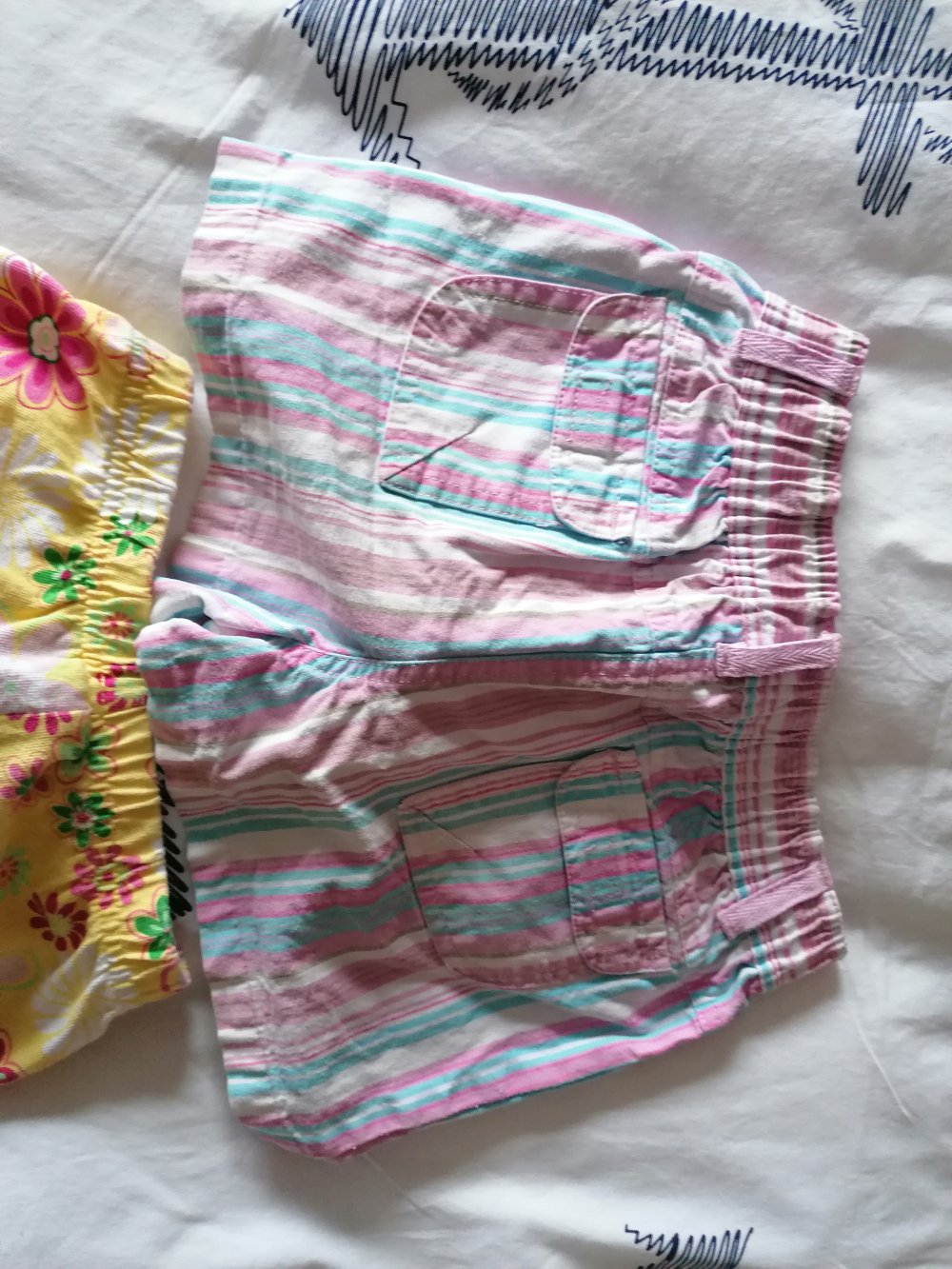 Bunte Shorts Gr. 122