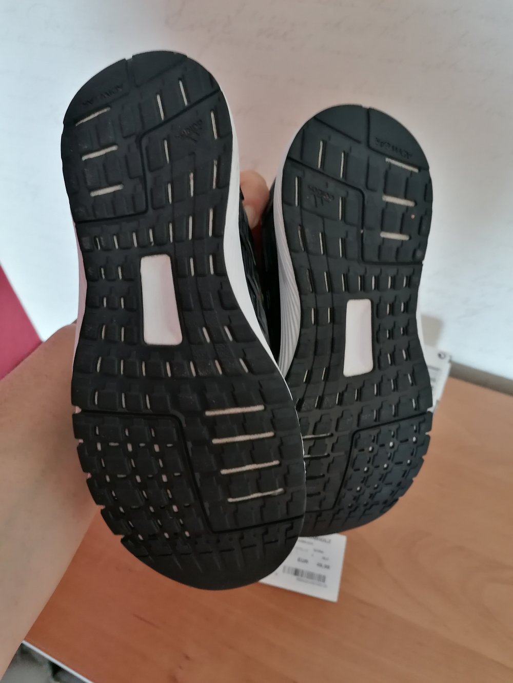 Adidas: schwarz-weiß-neongrün/gelbe Sportschuhe Gr. 35,5