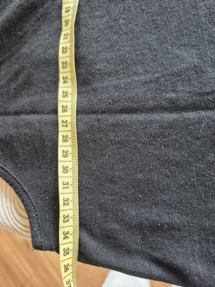 Yigga: schwarzes Top mit Elefant Gr. 134/140