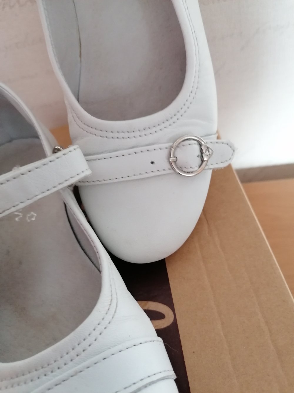 Sabalin: weiße Lederballerina Gr. 32