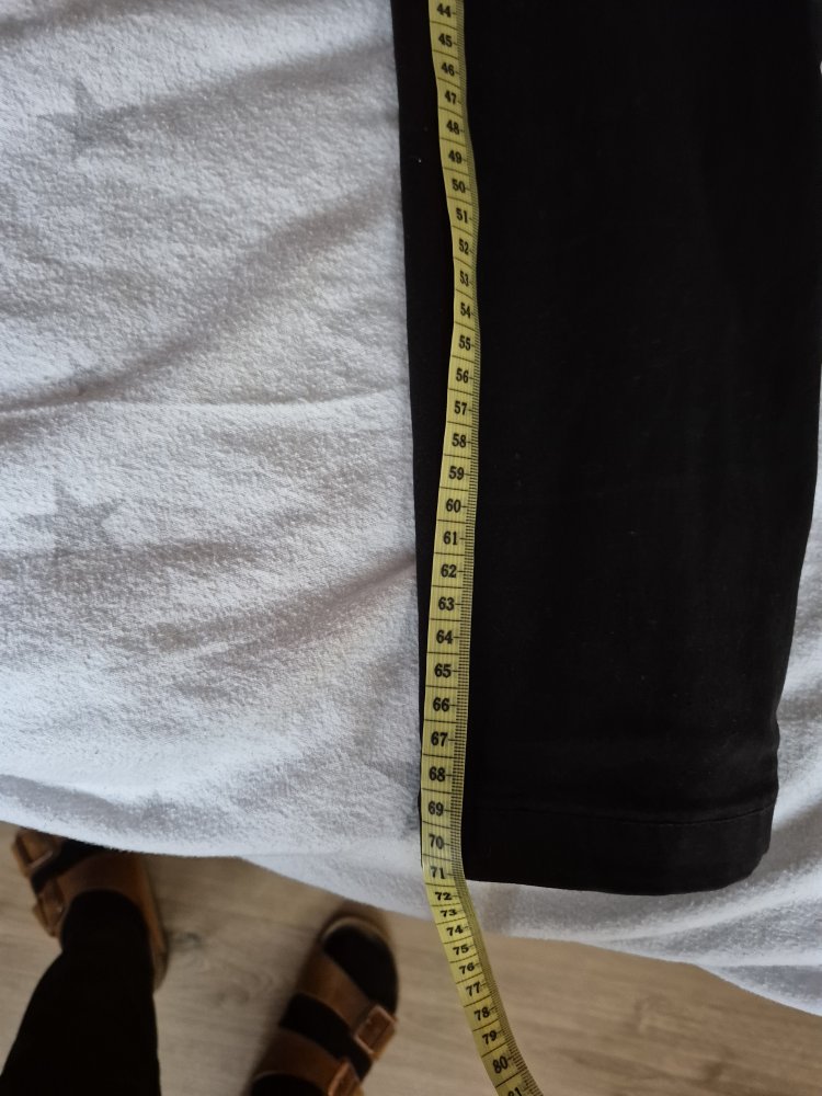 Jack & Jones: schwarze Cargohose Gr. 27/32