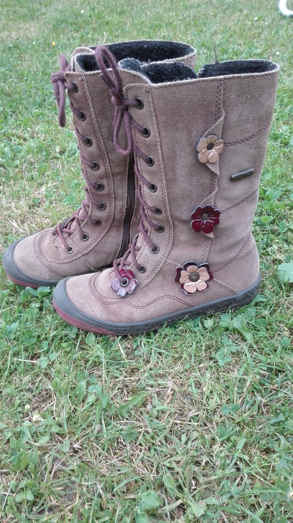 Richter - tolle Wildlederstiefel mit Blumen Gr. 28