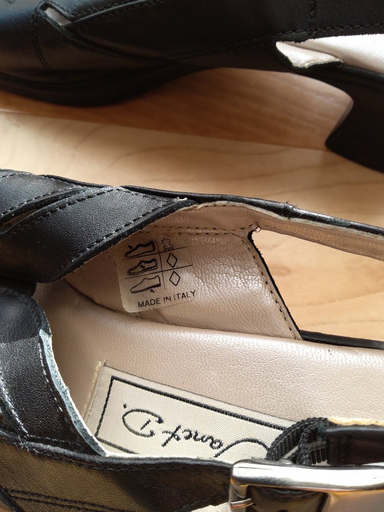 Retro-Sandalen aus Leder