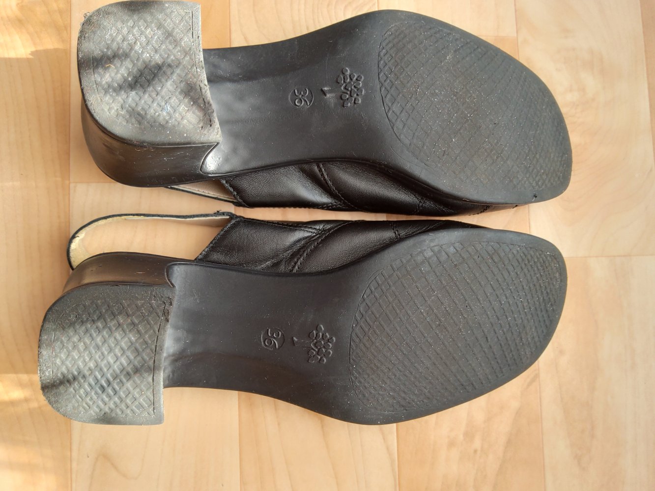 Retro-Sandalen aus Leder