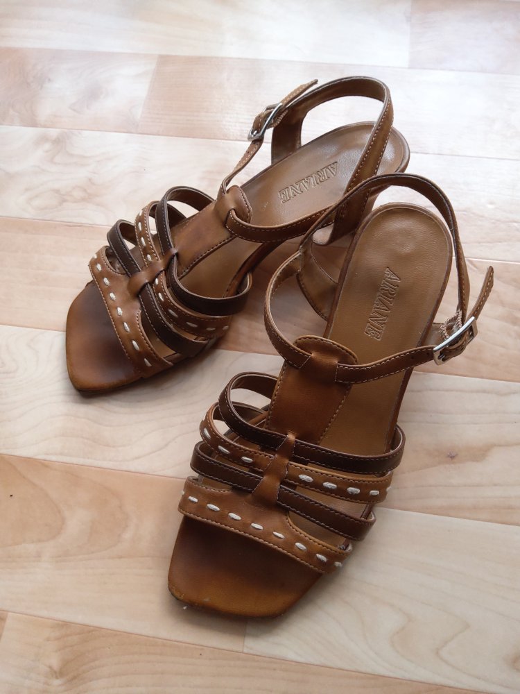 Braune Sandaletten