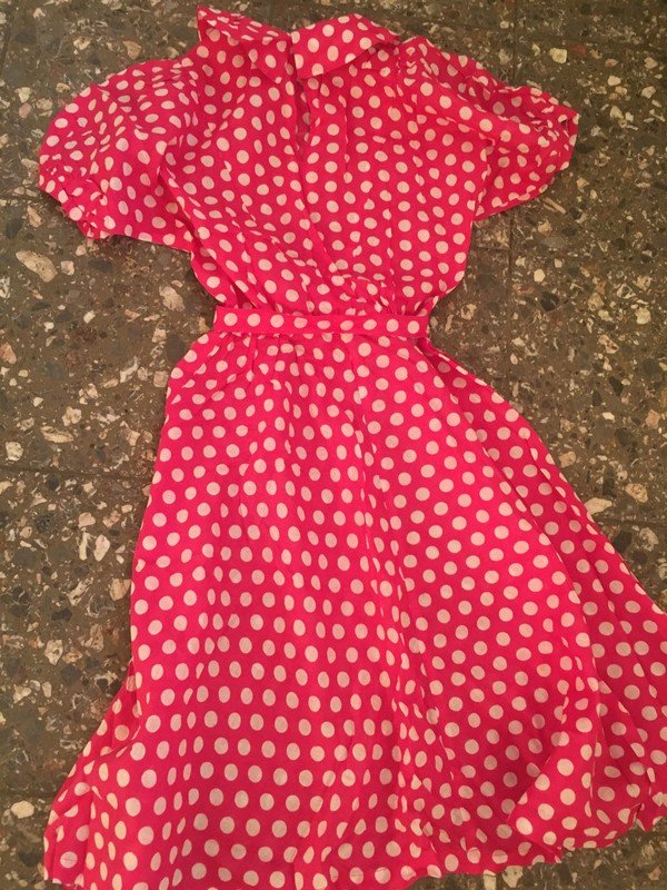 Kleid aus Baumwolle mit Puffärmeln