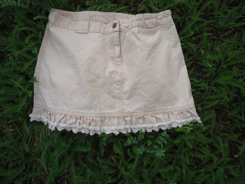 Pastell rosa Minirock mit Rüschendetail