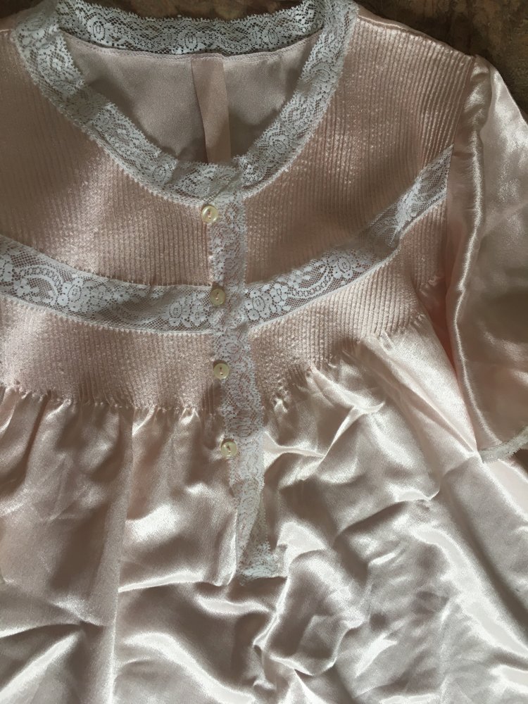 Sommer-Spitzenachthemd