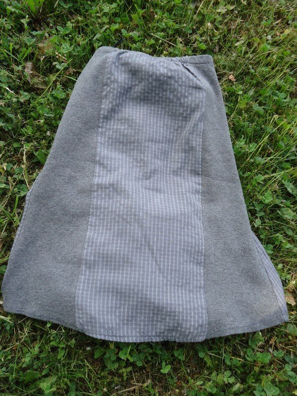 Leichtes, luftiges Sommerrock mit Knopfleiste und Gürtel