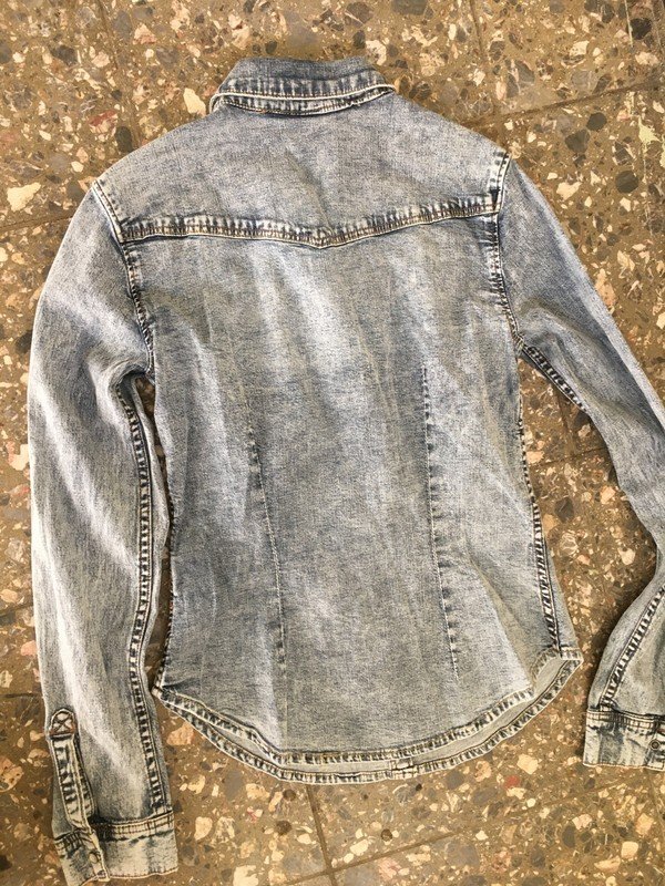 Jeanshemd mit Knopfleiste von H&M