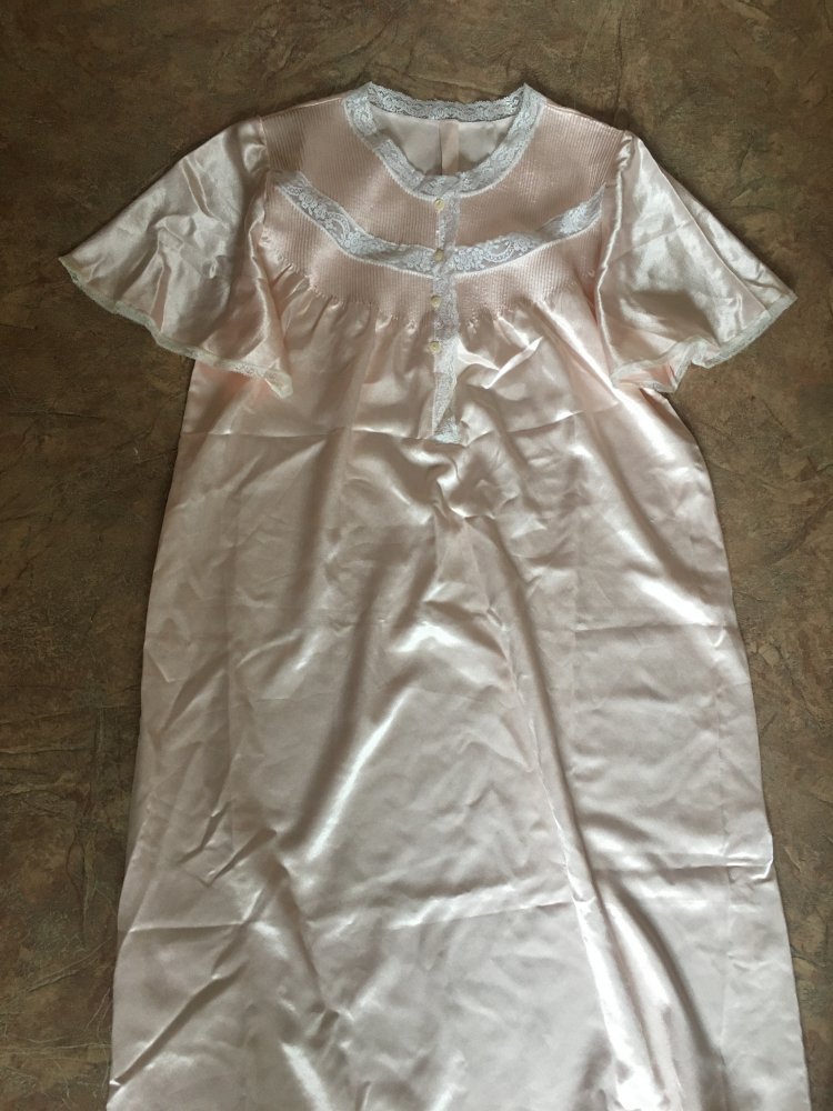 Sommer-Spitzenachthemd