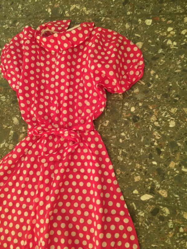 Kleid aus Baumwolle mit Puffärmeln