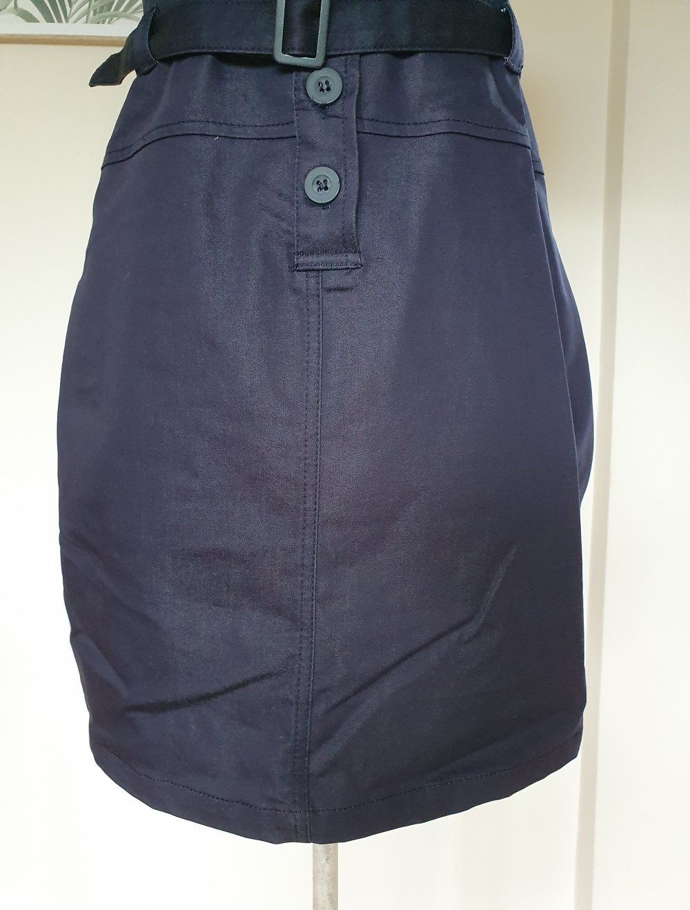 Neues Kleid mit Carmen-Ausschnitt