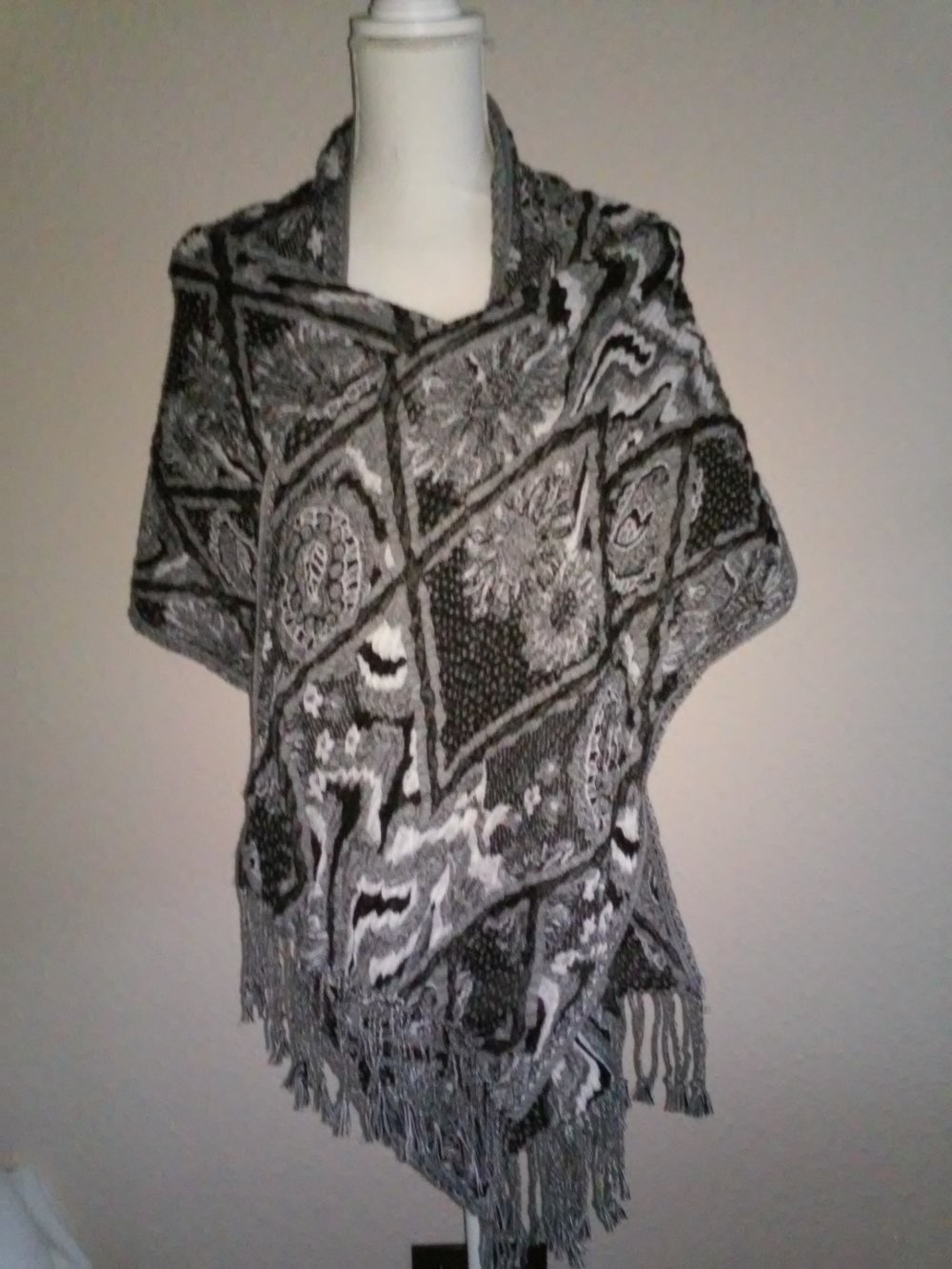 Schultertuch Schal Scarf Stola - Fransen 