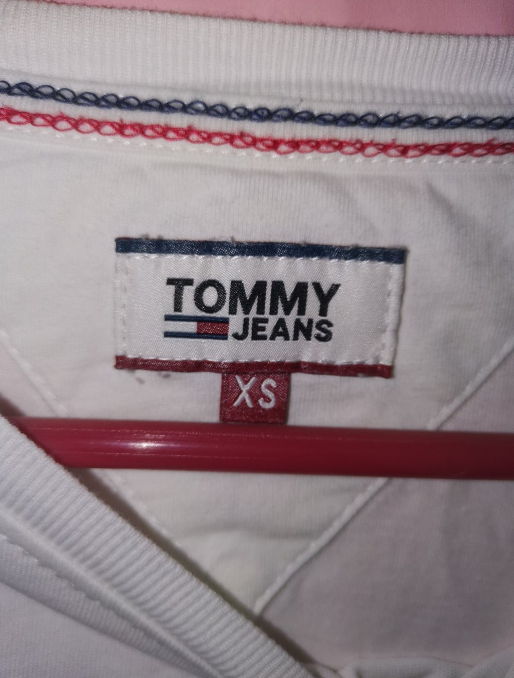 Tommy Jeans Regenbogen Shirt
