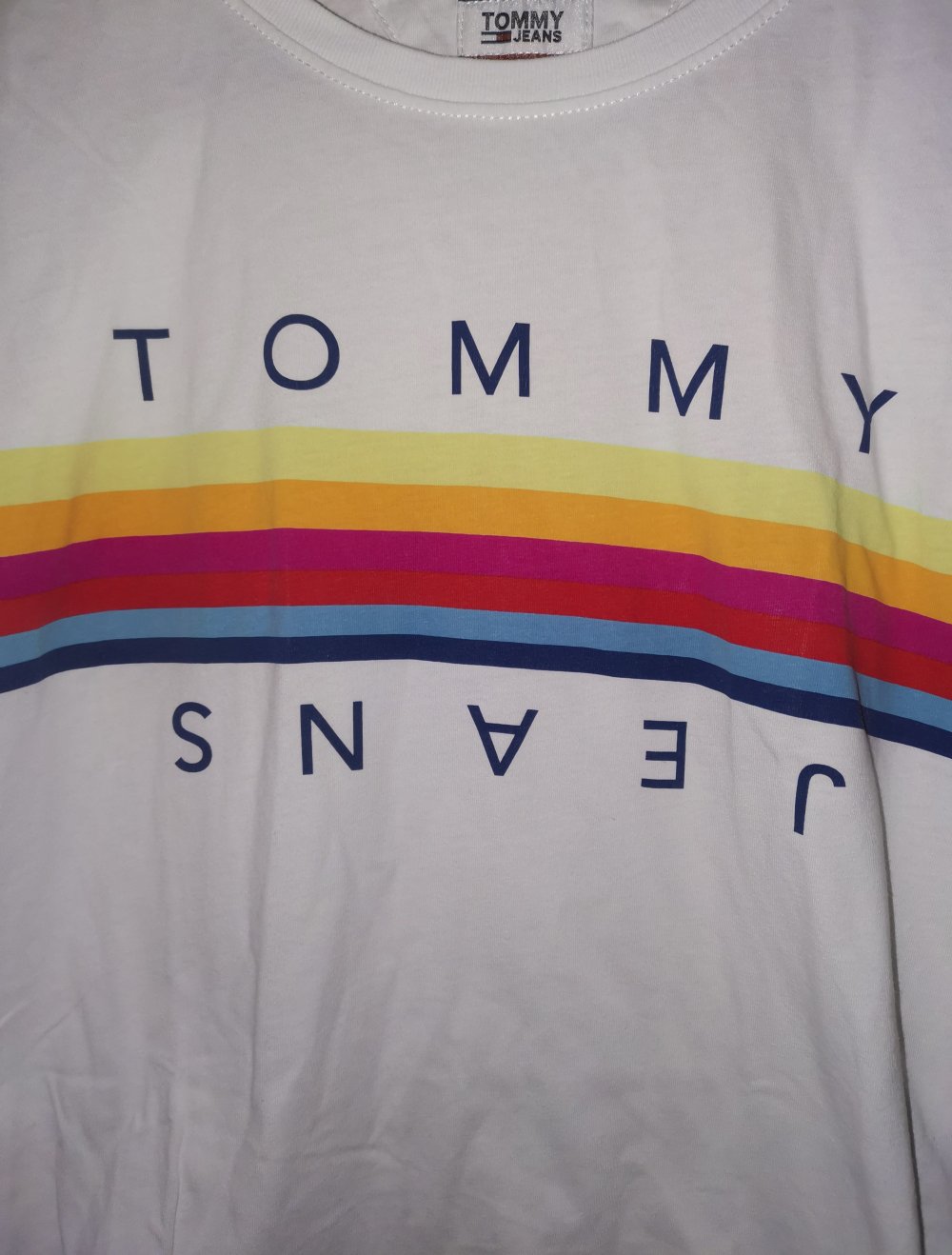 Tommy Jeans Regenbogen Shirt