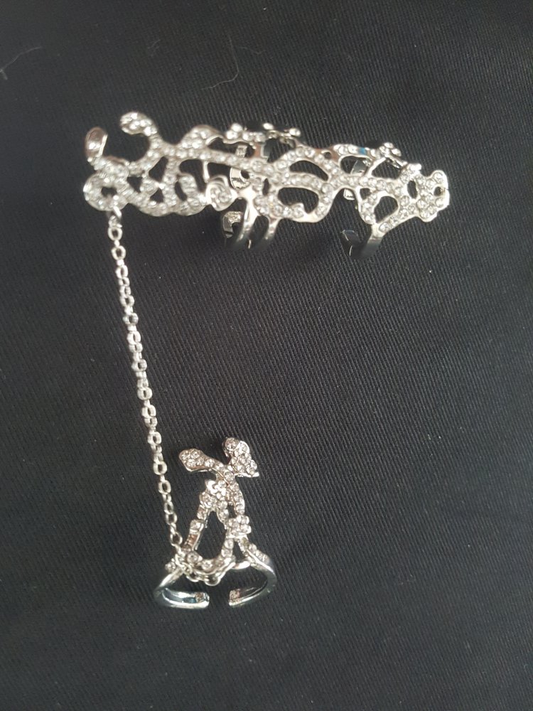 Kettenring/ Handschmuck / Doppelring / Ringe mit Kette - Neu