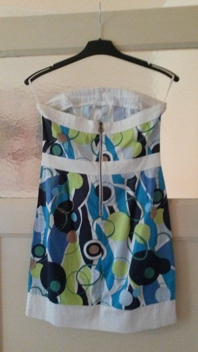 Trägerloses Kurzes Buntes Tanktop Kleid mit geometrischem Muster