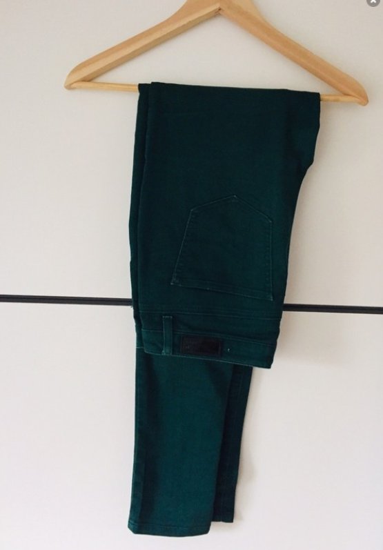 Dunkelgrüne Hose