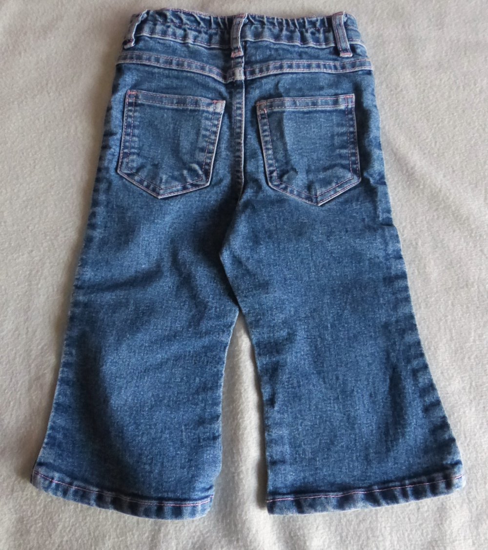 Tolle Mädchen Jeans Hose Gr. 92 besetzt mit Steinchen TOP Zustand von Outfit