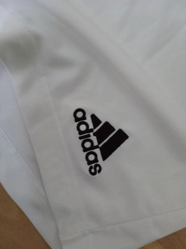 Adidas/Herren Sport Shorts gr.xl Neu