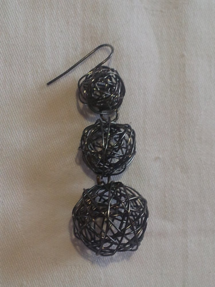 Ohrring, Ohrhänger mit Kugeln, schwarz, Punk, Gothic, Ohrstecker, Punkschmuck