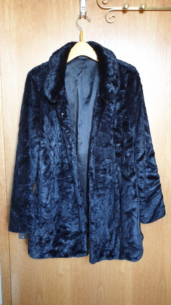 Fake Fur Mantel in Persianeroptik