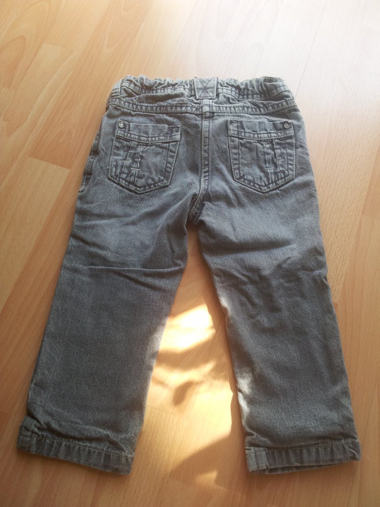 gefütterte Jeans C&A grau lila Blumen Gr. 92