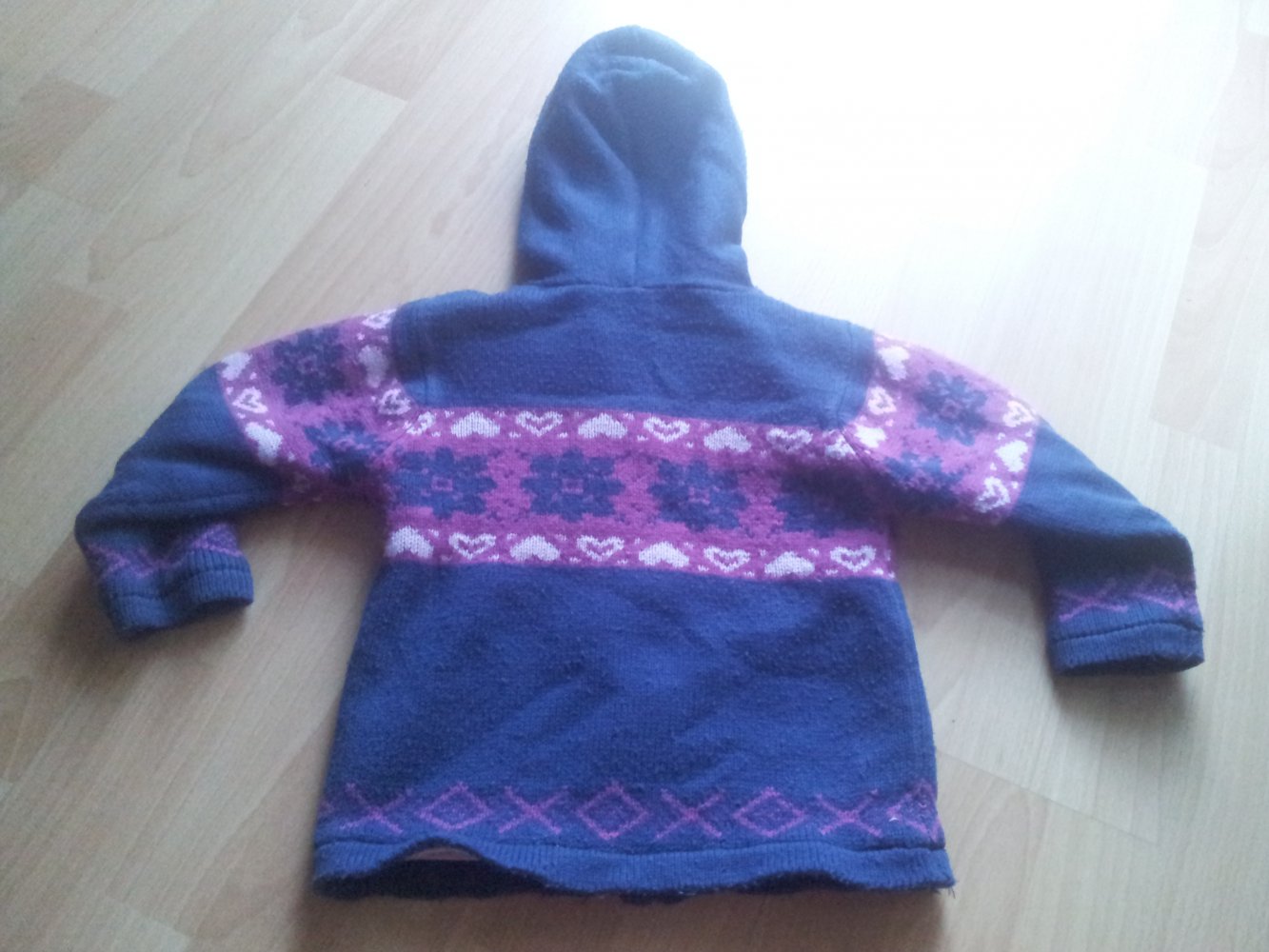 gefüttert Strickjacke lila rosa dunkelblau Kapuze Gr. 98