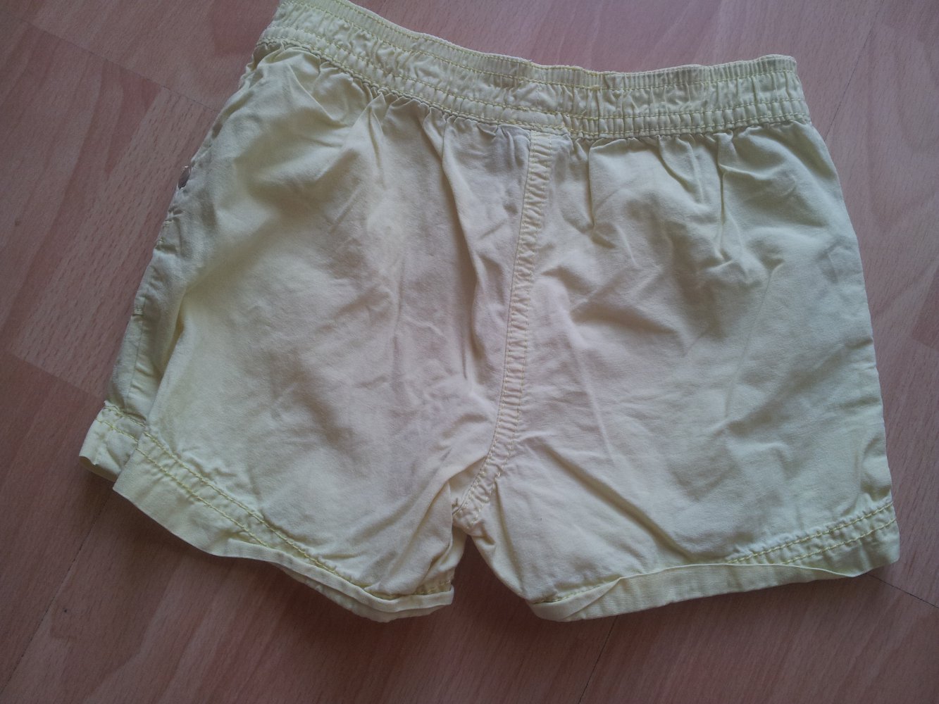 kurze Hose Hotpants gelb Gr. 86/92 