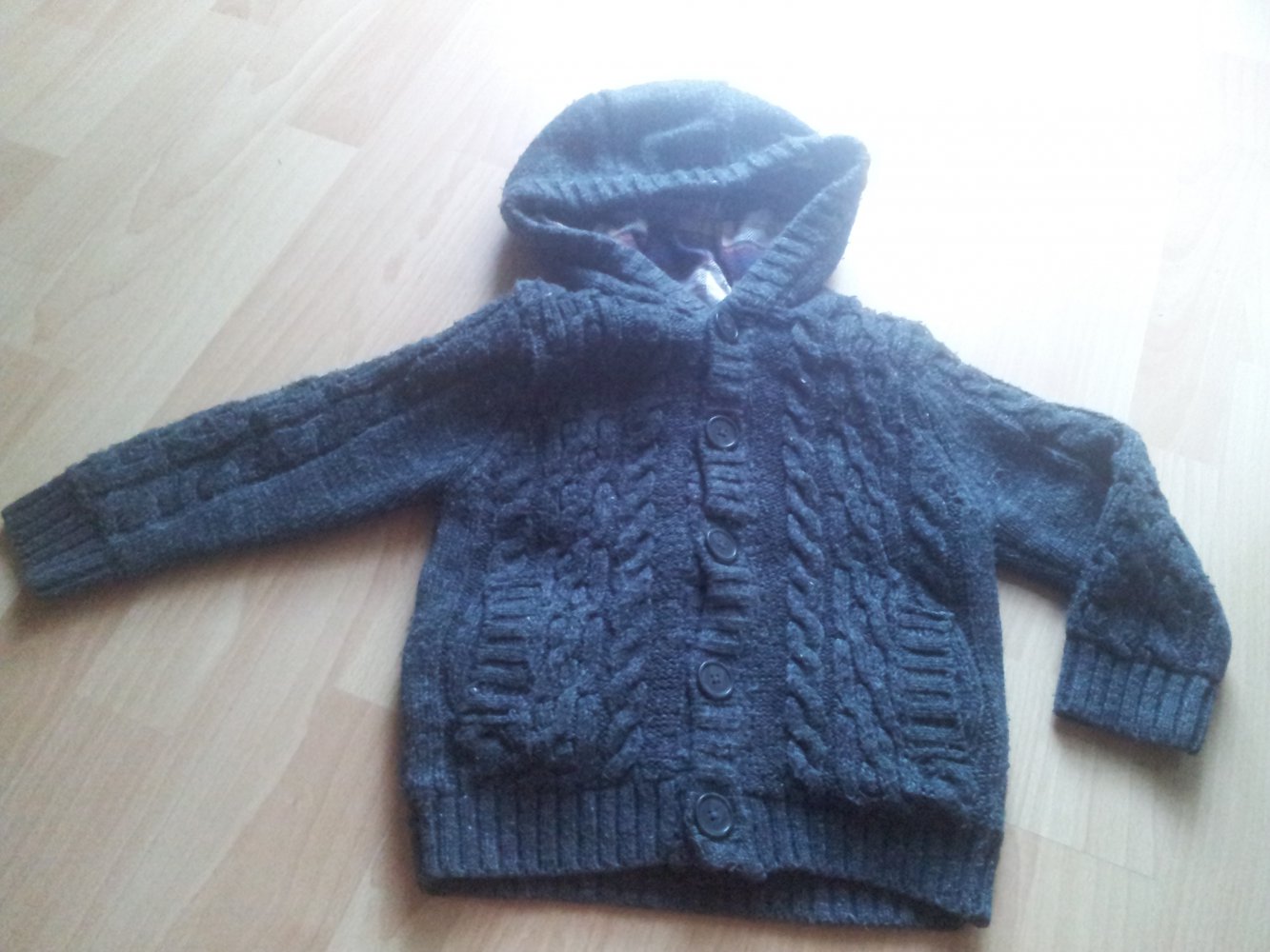 gefüttert Strickjacke grau  Zopfmuser Gr. 104 