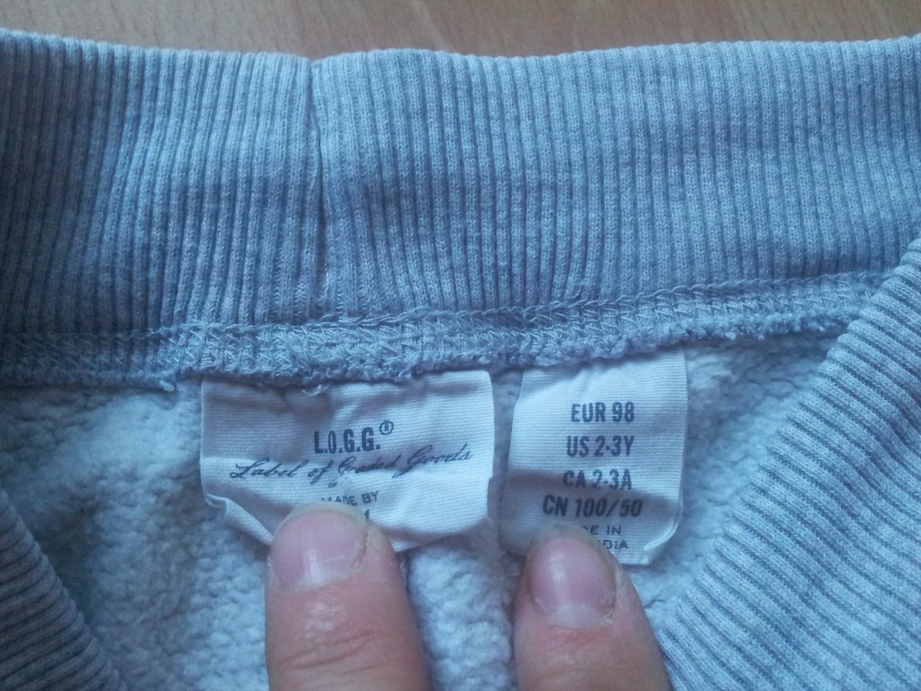 Joggingjose H&M L.O.G.G. grau Gr. 98 