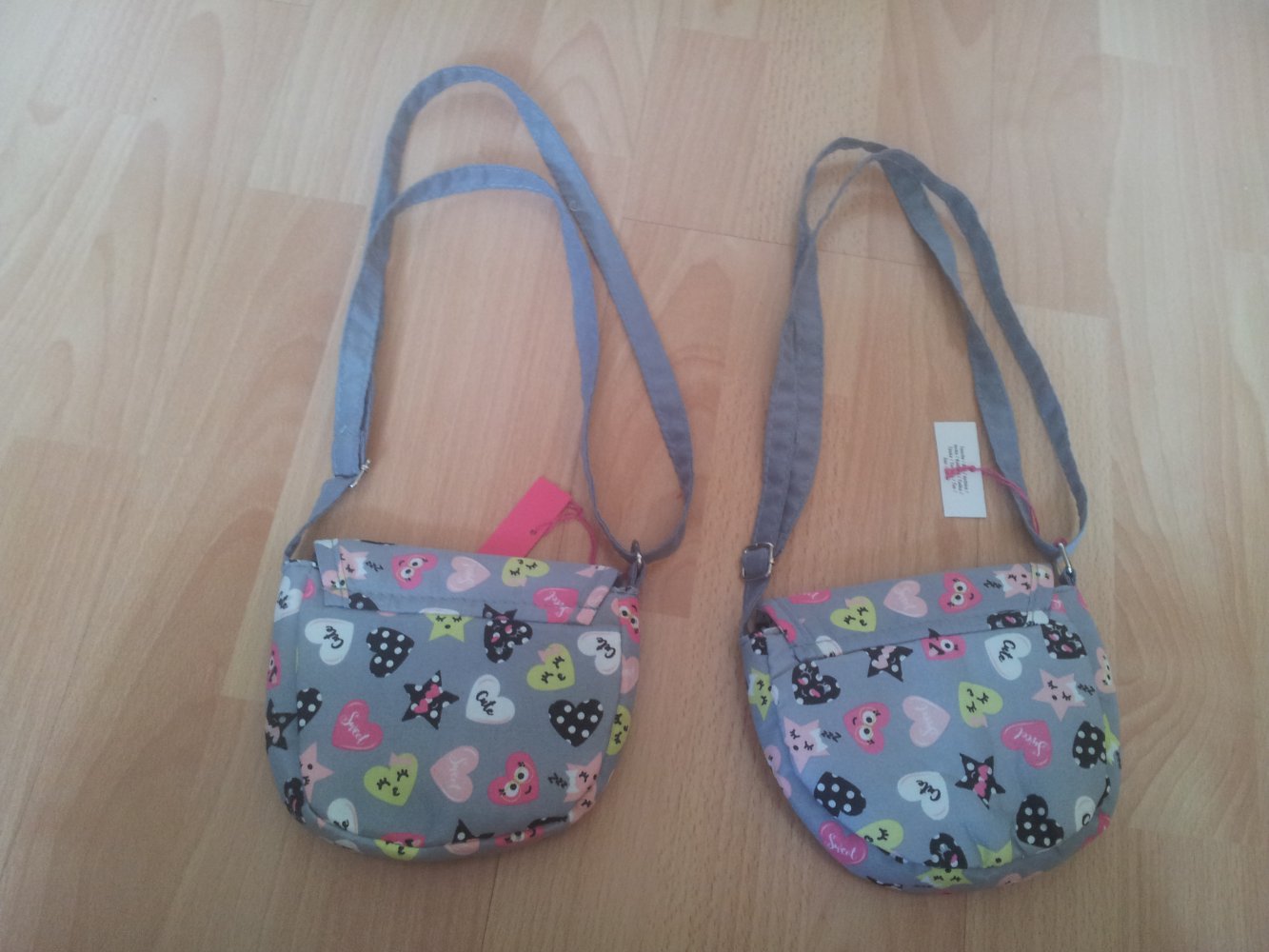  2x Handtaschen grau Herze Sterne Emoji NEU Zwillinge 