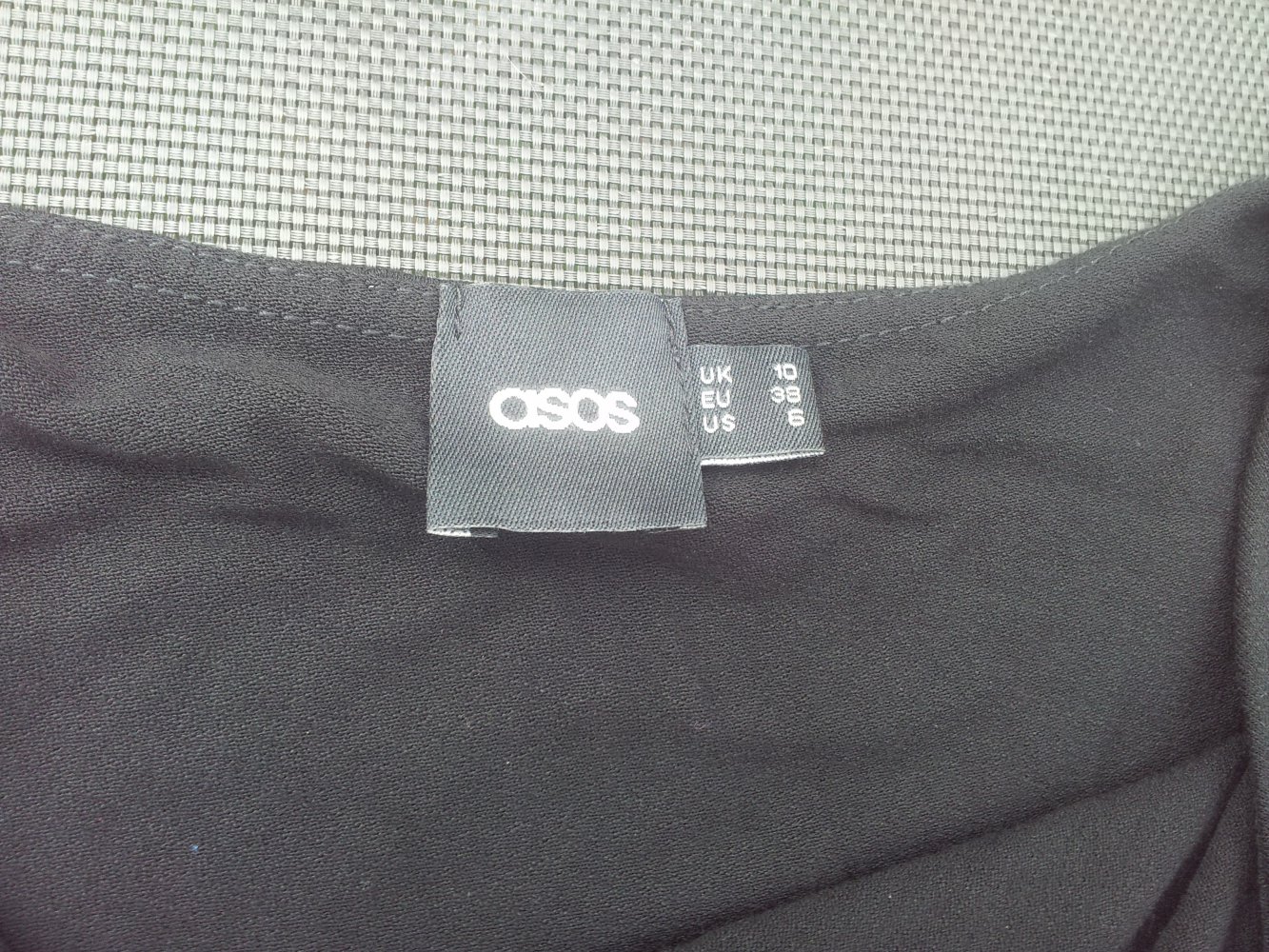  Top Asos schwarz Oneshoulder mehrere Lagen Gr. 38