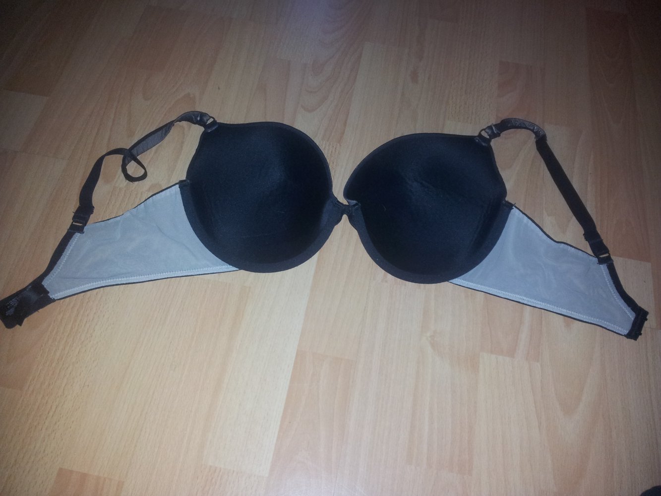  BH schwarz Spitze Schalen Gr. 85DD 85E